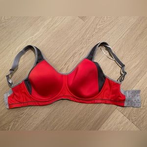 Freya Sports Bra I’m Red US 28H/I